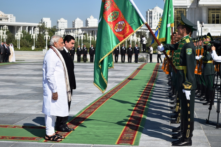 President Berdymuhamedov of Turkmenistan and Prime Minister Modi of India --- Ashgabat, 11 July 2015