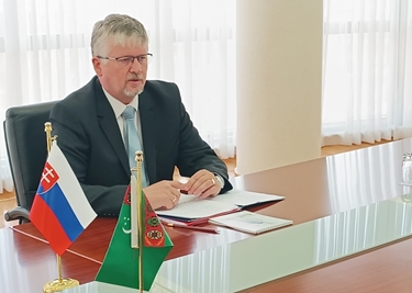 The Ambassador of Slovakia presented copies of his credentials to Turkmen Deputy FM