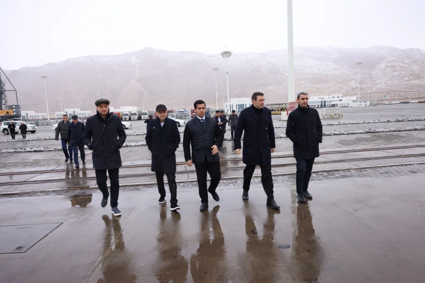 Azerbaijan and Turkmenistan strengthen logistics link: visit of the head of the Azerbaijan Railways to the port of Turkmenbashi