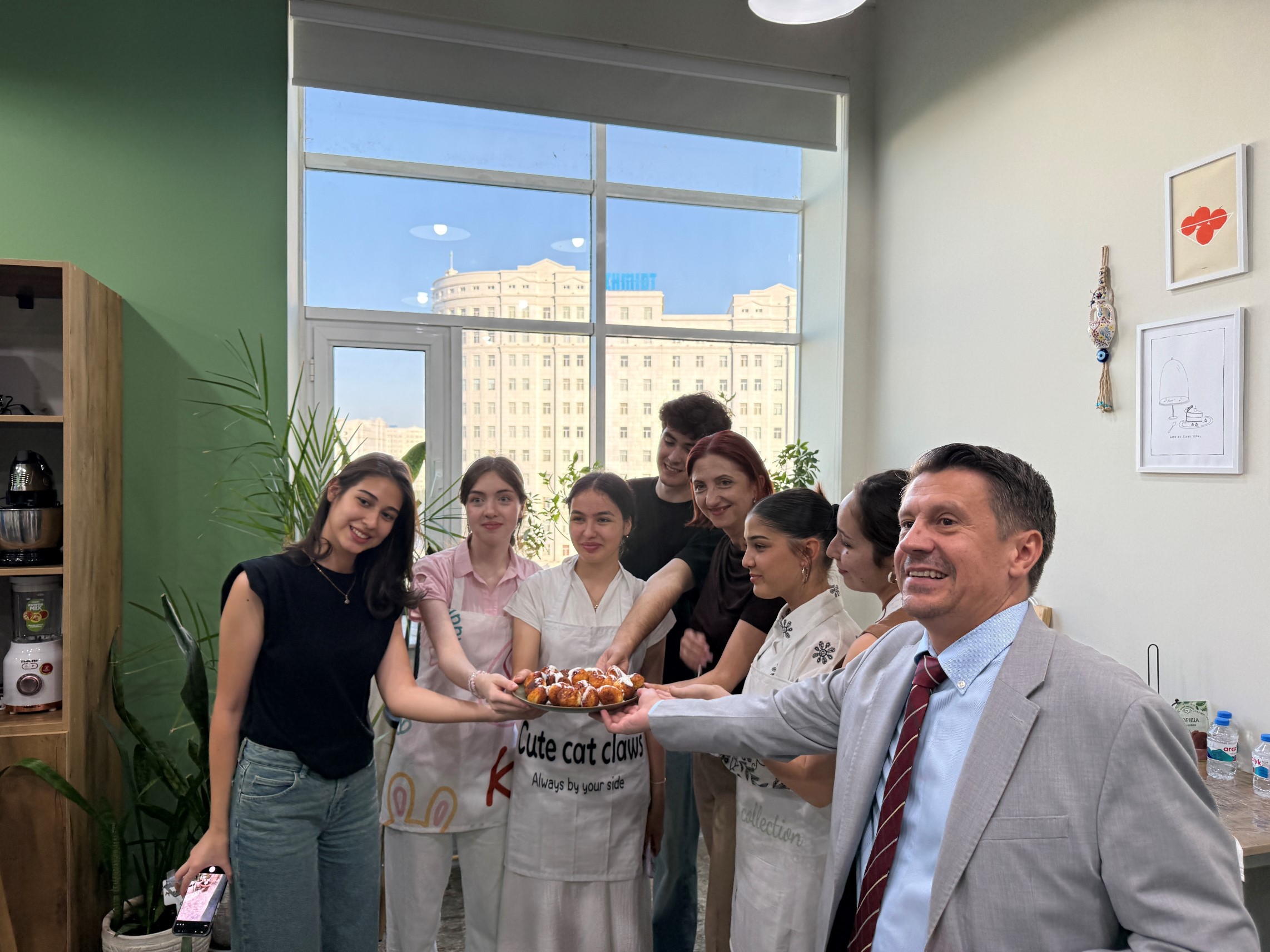 Sweet Romania: Ashgabat hosts workshop on traditional Romanian desserts